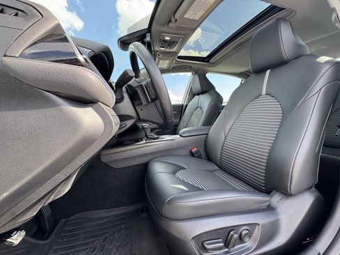 Used 2023 Toyota Camry SE w/ Convenience Package image 16