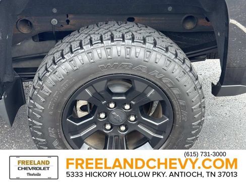 Used 2016 Chevrolet Silverado 1500 LT w/ Midnight Edition AWD/4WD image 11
