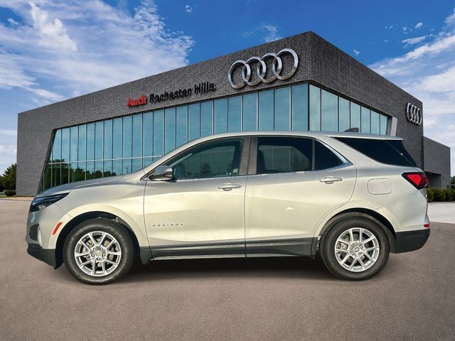 Used 2022 Chevrolet Equinox LT AWD/4WD image 2