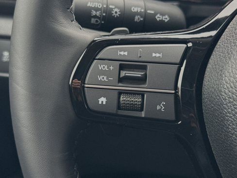 New 2025 Honda Pilot Touring image 27