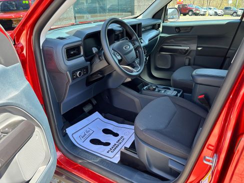 Used 2024 Ford Maverick XL image 9