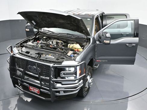 Used 2024 Ford F350 Lariat w/ FX4 Off-Road Package image 47