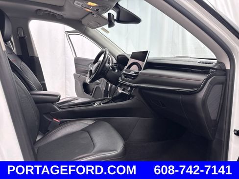Used 2022 Jeep Compass Trailhawk w/ Sun and Sound Group AWD/4WD image 32