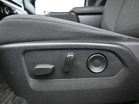 Used 2022 GMC Sierra 1500 Elevation image 17