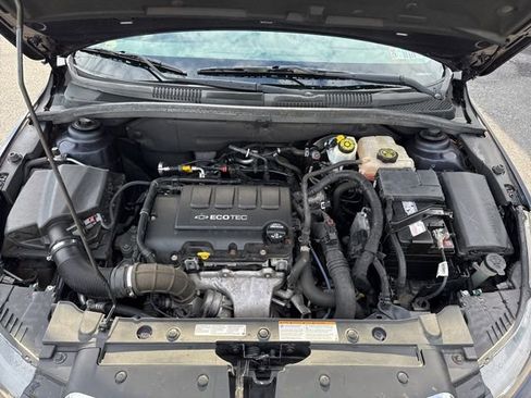 Used 2015 Chevrolet Cruze LT image 18