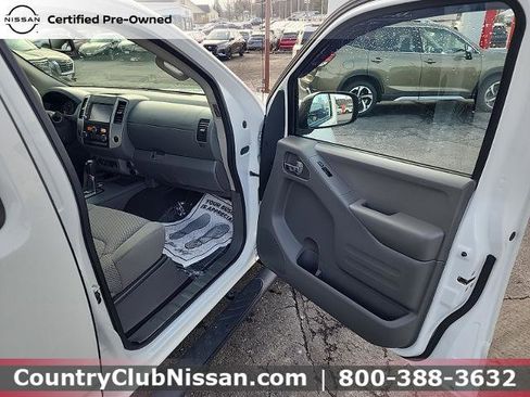 Certified 2020 Nissan Frontier SV w/ Midnight Edition Floor Mats image 28