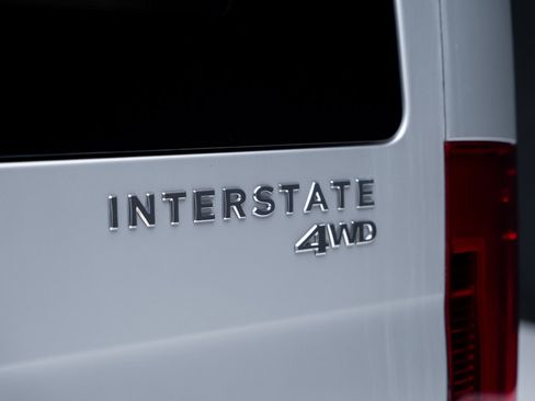 Used 2022 Mercedes-Benz Sprinter 144 Cargo image 24