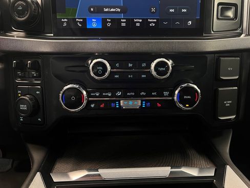 Used 2024 Ford F250 Platinum AWD/4WD image 12