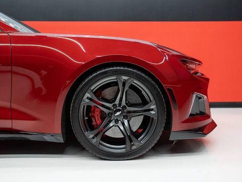 Used 2018 Chevrolet Camaro ZL1 RWD image 57