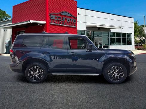 Used 2024 Lexus GX 550 AWD/4WD image 6