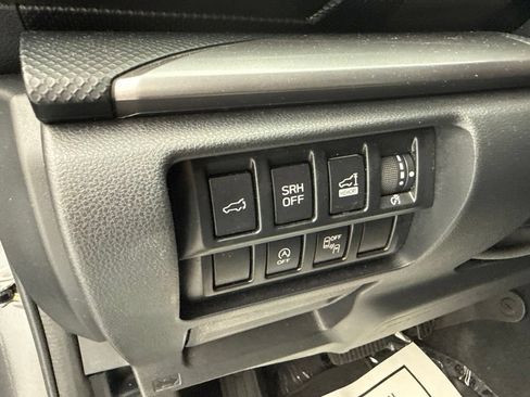 Used 2023 Subaru Forester Premium AWD/4WD image 23