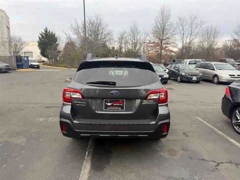 Used 2019 Subaru Outback 2.5i Premium image 26