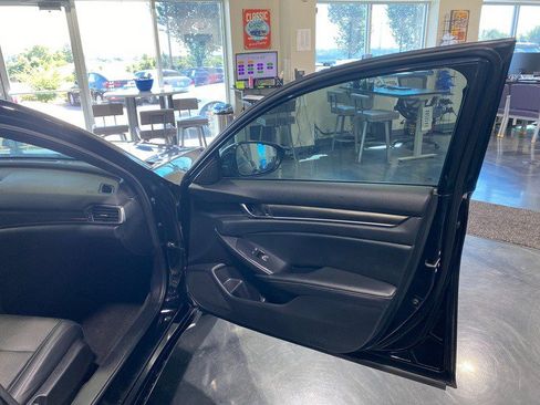 Used 2021 Honda Accord Sport image 19