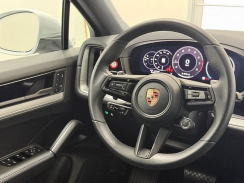 Certified 2026 Porsche Cayenne Coupe AWD/4WD image 16