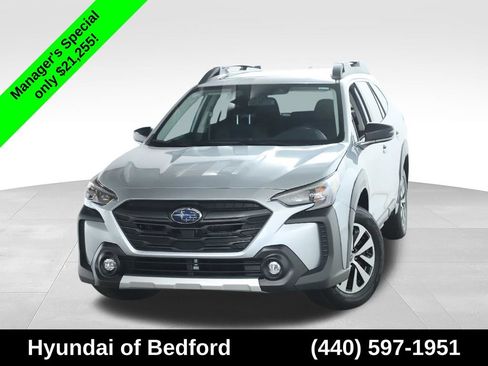Used 2024 Subaru Outback Premium AWD/4WD image 2