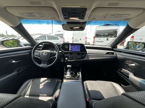 Used 2024 Lexus ES 250 w/ Premium Package AWD/4WD image 10