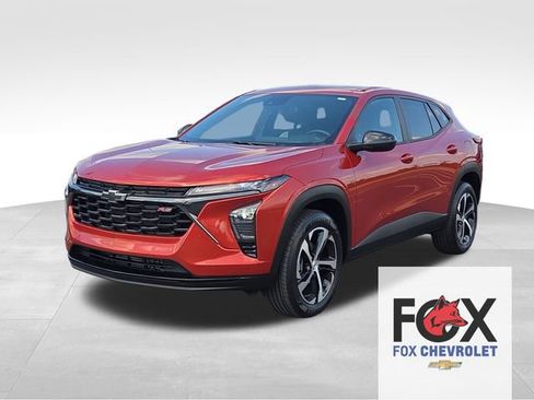 Used 2024 Chevrolet Trax RS FWD image 1