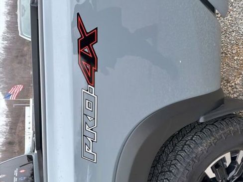 Used 2023 Nissan Frontier PRO-4X w/ Technology Package image 6