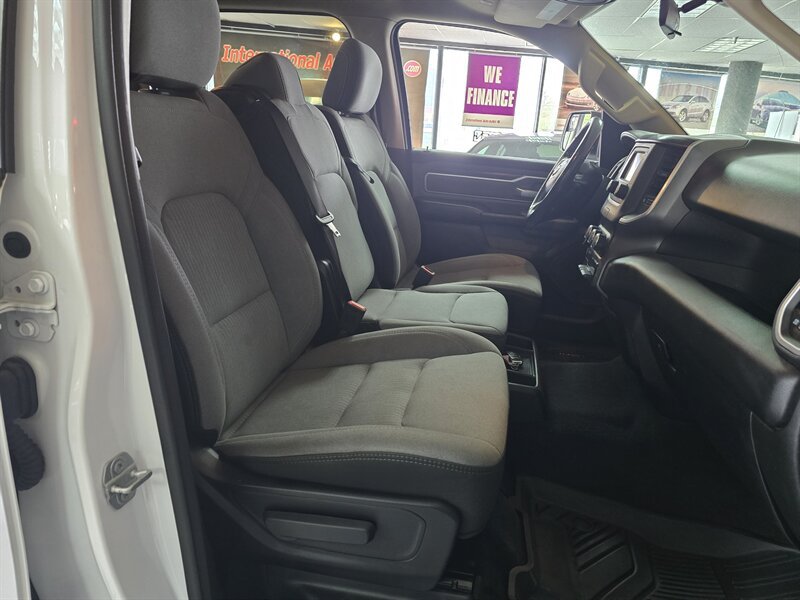 Used 2020 RAM 1500 Big Horn AWD/4WD image 14