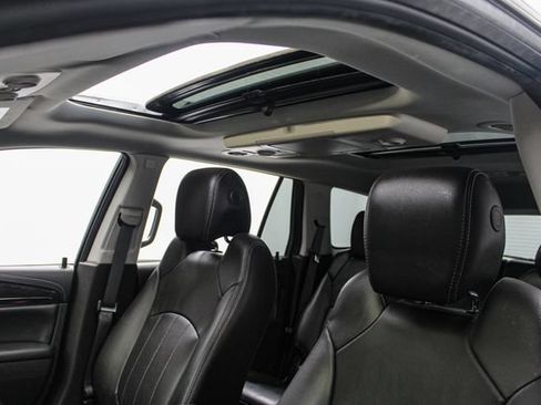 Used 2016 Buick Enclave Leather AWD/4WD image 18