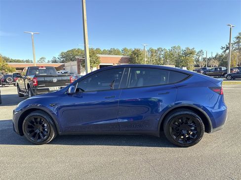 Used 2023 Tesla Model Y Long Range image 5