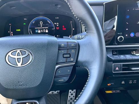 Certified 2025 Toyota Camry SE FWD image 24