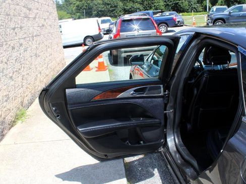 Used 2019 Lincoln MKZ Reserve image 18