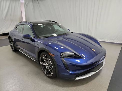 Used 2022 Porsche Taycan 4 Cross Turismo w/ Premium Package image 3