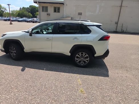 Used 2022 Toyota RAV4 Limited AWD/4WD image 9