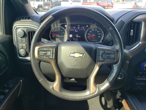 Used 2019 Chevrolet Silverado 1500 High Country w/ Technology Package image 13