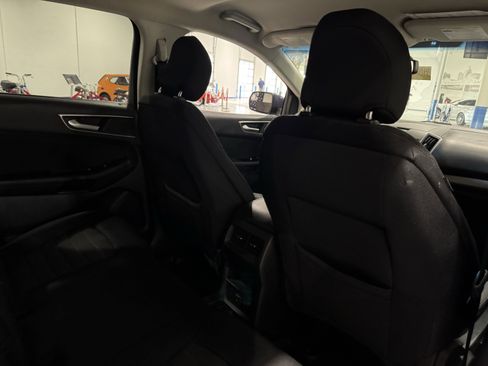 Used 2018 Ford Edge SEL image 35