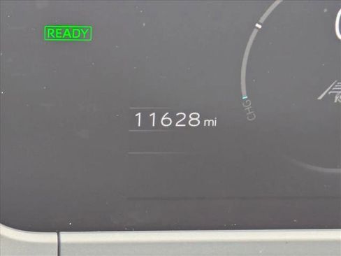 Used 2024 Subaru Solterra Premium image 11