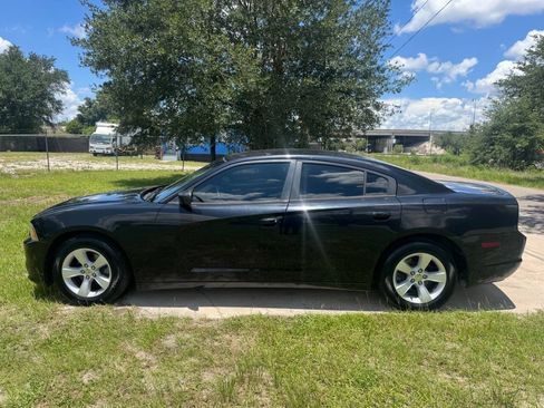 Used 2013 Dodge Charger SE w/ Connectivity Group RWD image 6