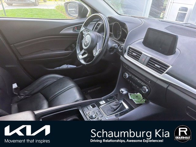 Used 2017 MAZDA MAZDA3 Touring FWD image 8