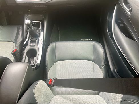 Used 2019 Toyota Corolla XSE image 21