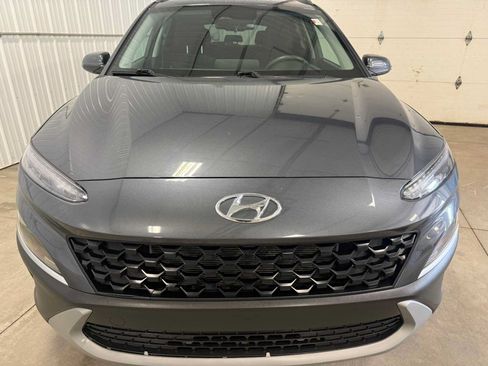 Used 2023 Hyundai Kona SEL AWD/4WD image 3