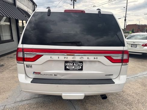 Used 2015 Lincoln Navigator L 2WD image 6