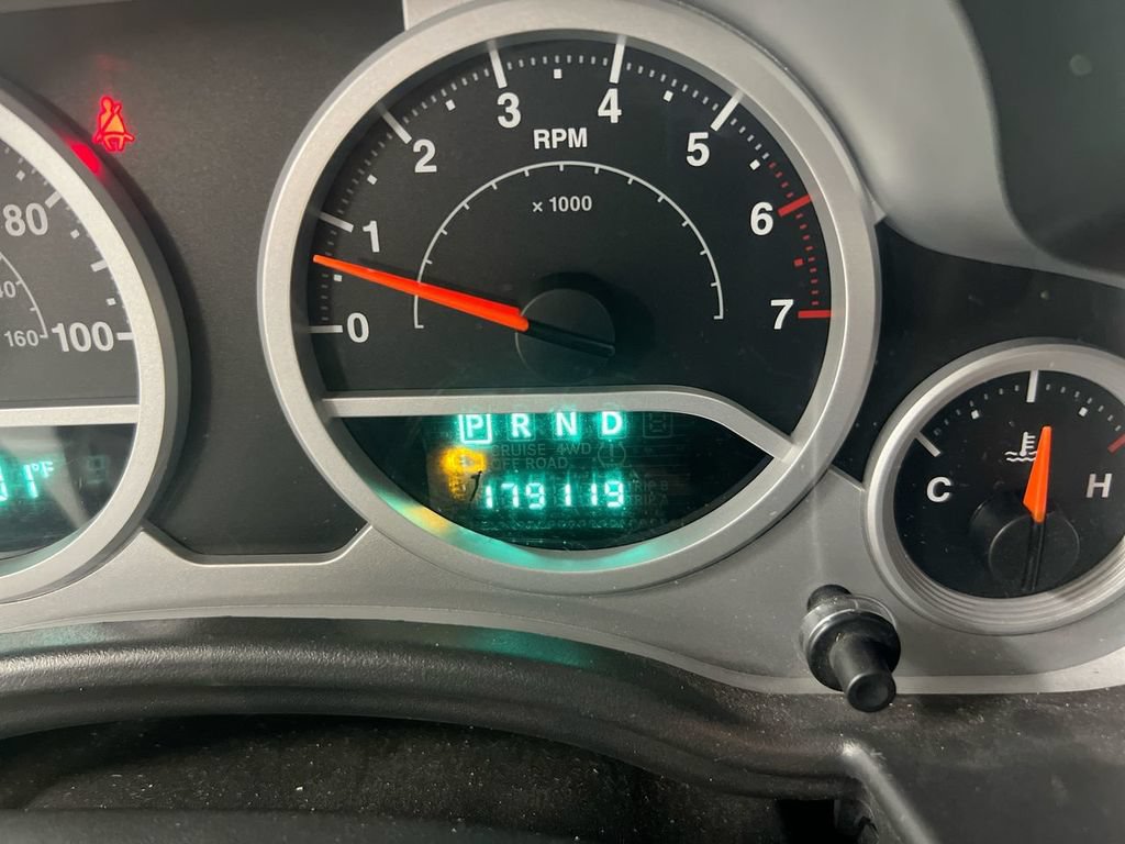 Used 2007 Jeep Wrangler Unlimited Sahara RWD image 13