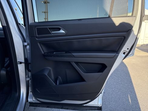 Used 2019 Volkswagen Atlas SE image 44