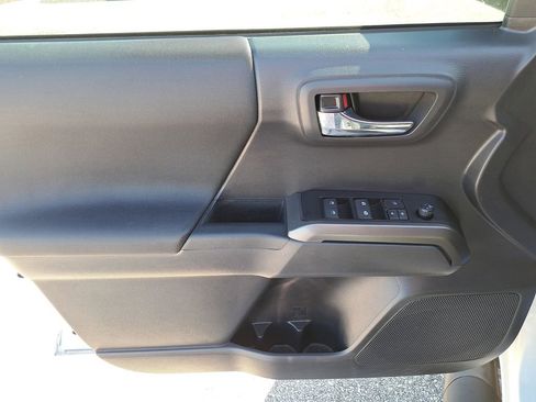 Used 2023 Toyota Tacoma TRD Sport image 13