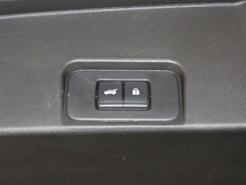 Used 2024 Nissan Rogue SV AWD/4WD image 11