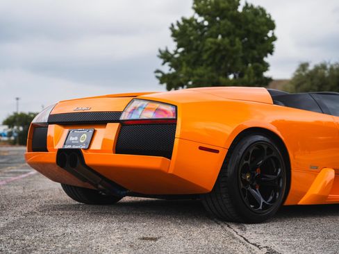 Used 2005 Lamborghini Murcielago Roadster AWD/4WD image 16