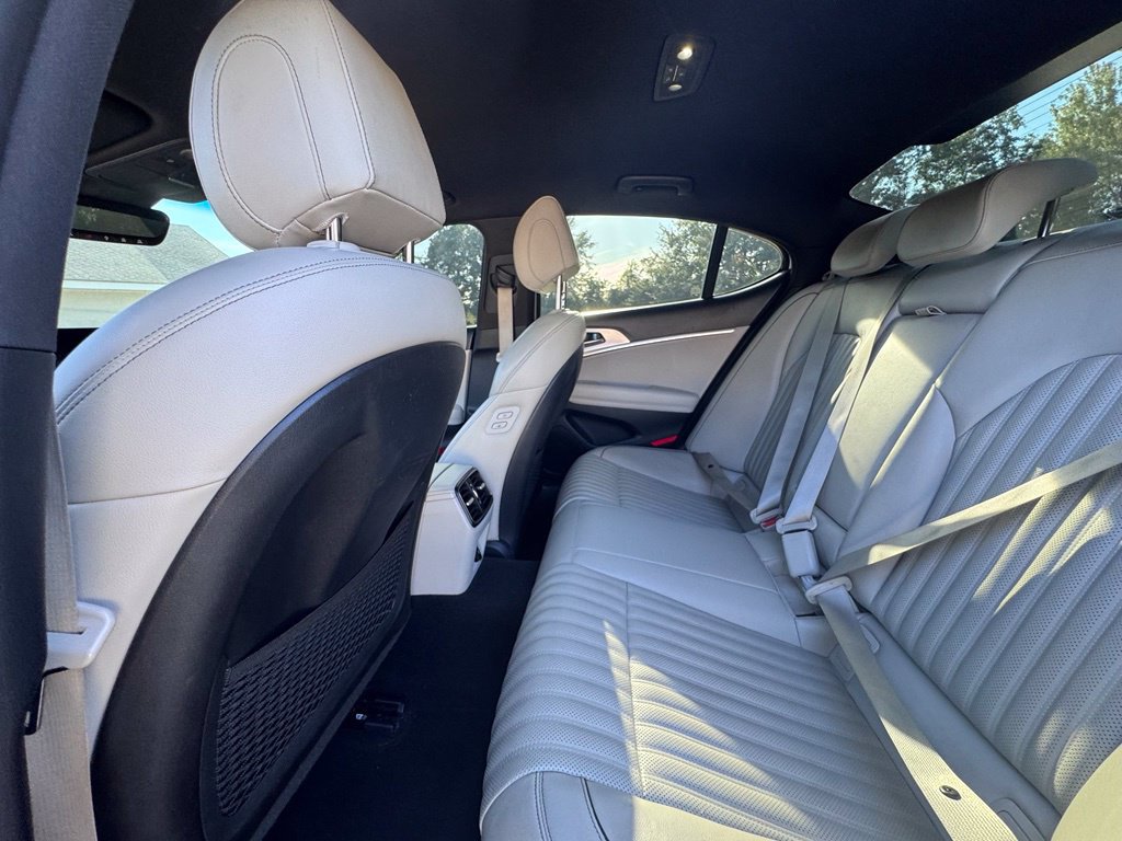 Used 2023 Genesis G70 3.3T RWD image 15