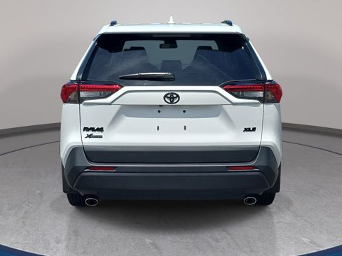 Used 2025 Toyota RAV4 XLE FWD image 6