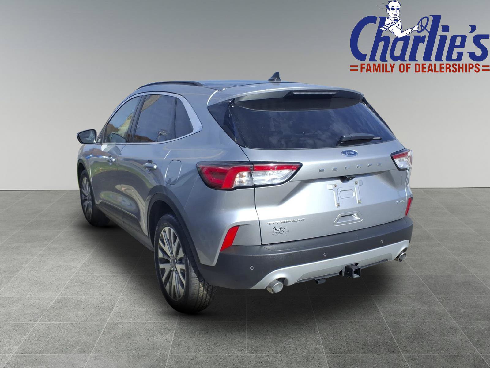 Used 2022 Ford Escape Titanium w/ Class II Trailer Tow Package AWD/4WD image 5