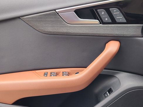 Used 2021 Audi A4 2.0T Premium w/ Convenience Package image 23