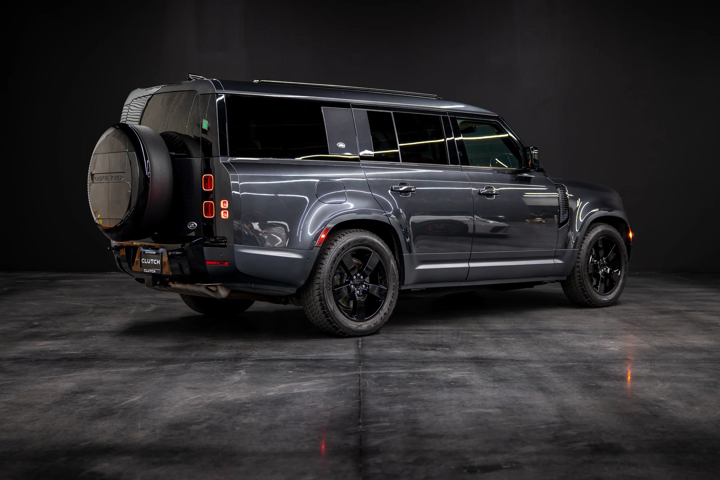Used 2023 Land Rover Defender 130 First Edition AWD/4WD image 5
