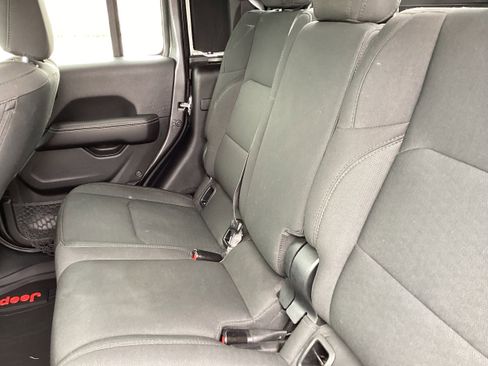 Used 2021 Jeep Gladiator Overland w/ Dual Top Group image 13