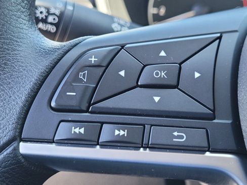 Used 2025 Nissan Altima 2.5 SV FWD image 22