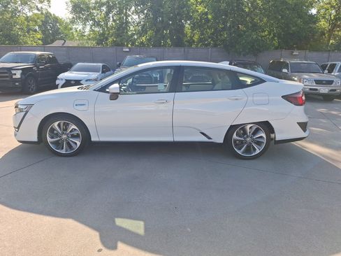 Used 2019 Honda Clarity Plug-In Hybrid image 3
